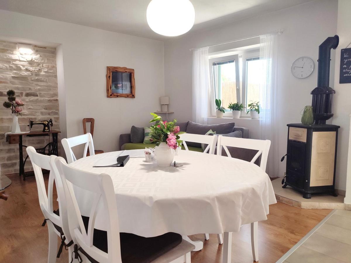 House Kuna Bristane Экстерьер фото