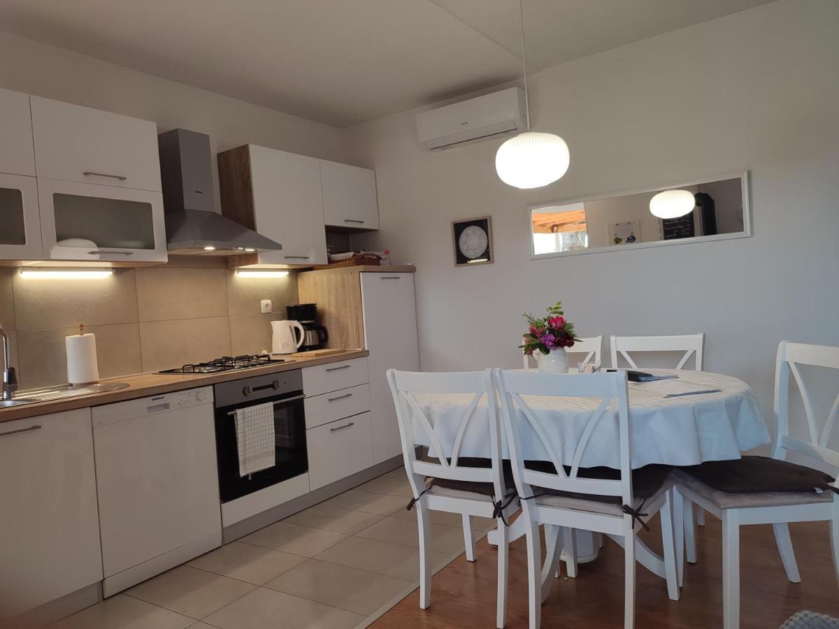 House Kuna Bristane Экстерьер фото